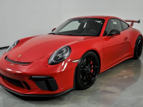 Used 2018 Porsche 911 GT3 RWD image 5