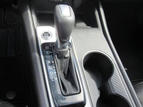 Used 2025 Nissan Altima 2.5 SV FWD image 25