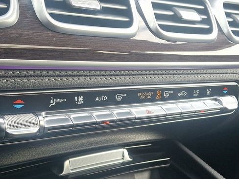 Used 2025 Mercedes-Benz GLE 450e 4MATIC image 17