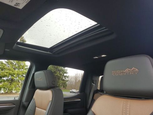 New 2026 Chevrolet Silverado 1500 High Country w/ Technology Package AWD/4WD image 18