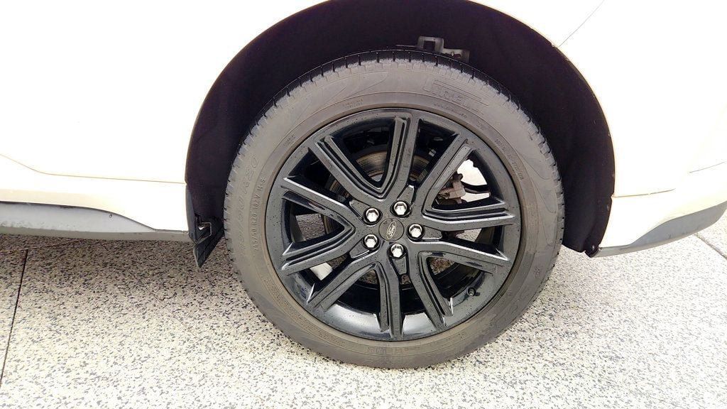 Used 2020 Ford Edge ST-Line w/ Cold Weather Package AWD/4WD image 9