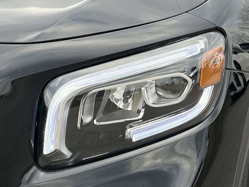 Certified 2023 Mercedes-Benz GLB 250 image 8