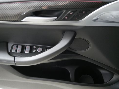 Used 2024 BMW X4 M40i AWD/4WD image 19