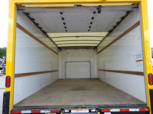 Used 2021 Ford E-350 and Econoline 350 Super Duty RWD image 37