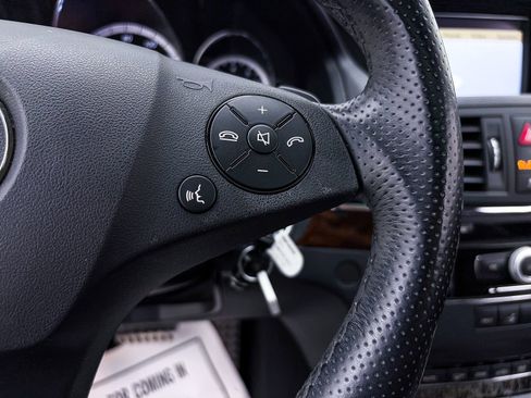 Used 2010 Mercedes-Benz E 550 Coupe image 26