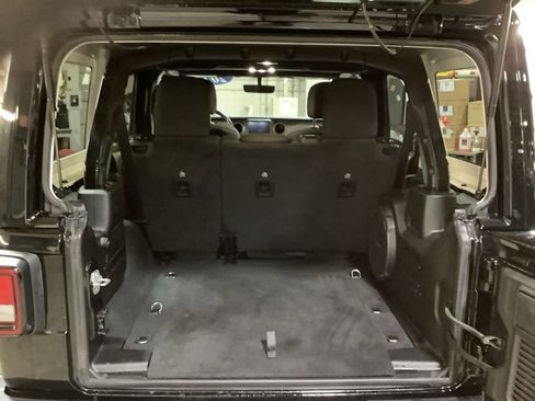 Certified 2022 Jeep Wrangler Unlimited Sport image 16