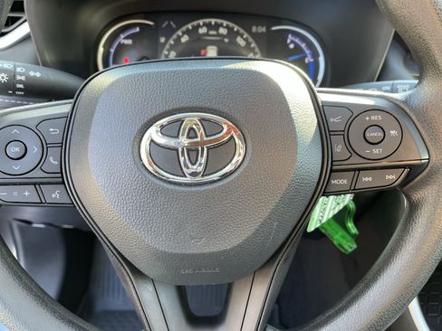 Certified 2024 Toyota RAV4 LE AWD/4WD image 17