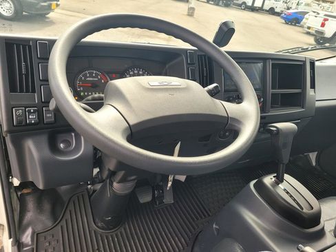 New 2025 Chevrolet Low Cab Forward image 7