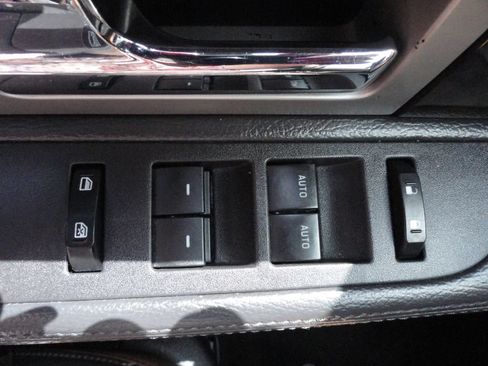 Used 2014 Ford F150 Platinum RWD image 29
