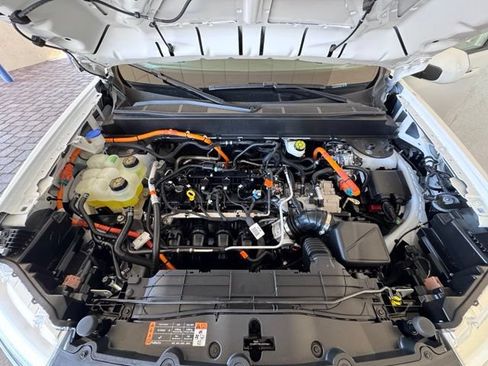 Certified 2022 Ford Maverick Lariat FWD image 21