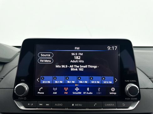 Used 2021 Nissan Altima 2.5 SV w/ SV Premium Package FWD image 5