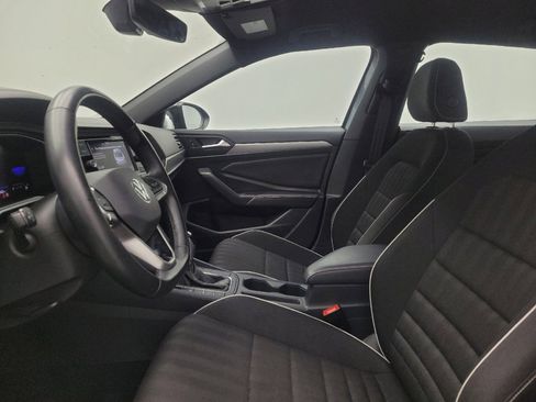 Used 2023 Volkswagen Jetta Sport image 17