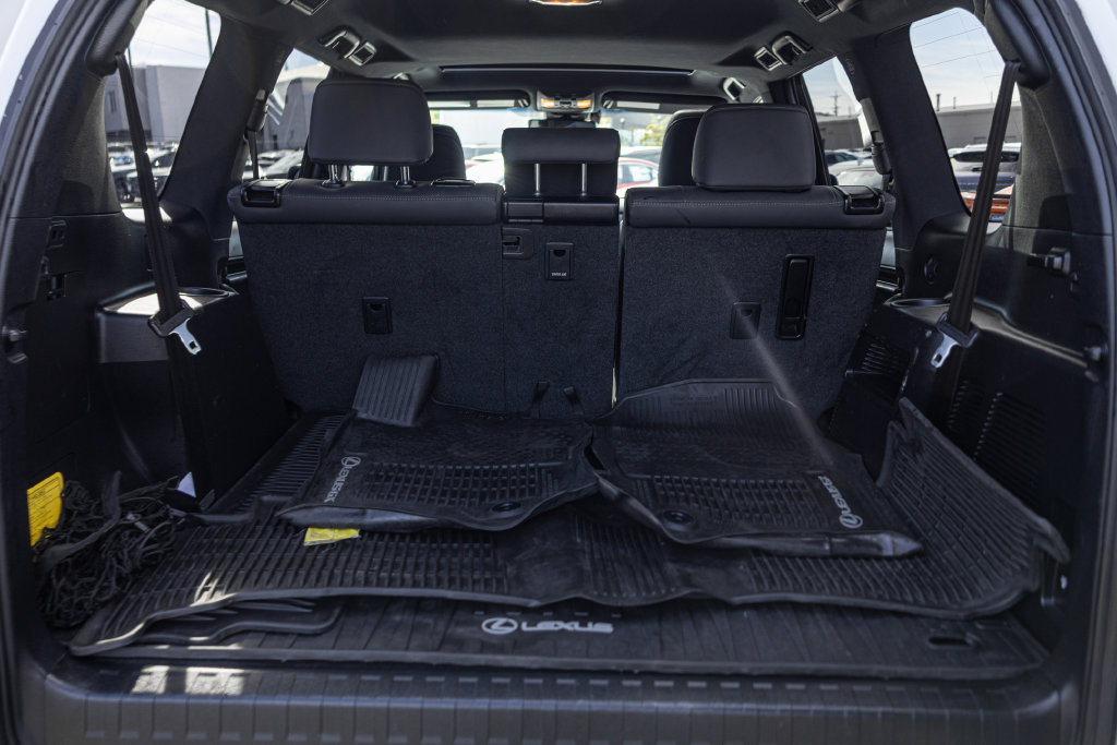 Used 2023 Lexus GX 460 Premium w/ Premium Package AWD/4WD image 31