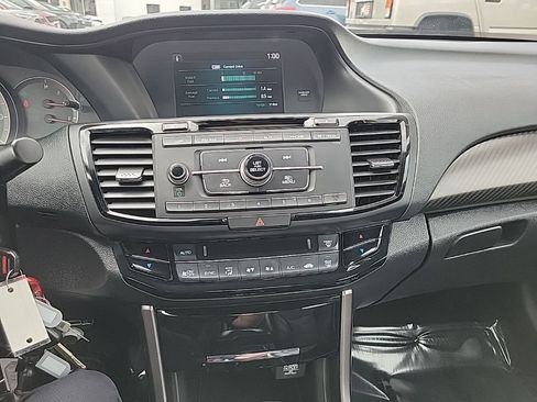 Used 2017 Honda Accord Sport Special Edition image 14