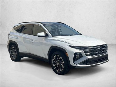 Certified 2025 Hyundai Tucson Limited AWD/4WD image 7