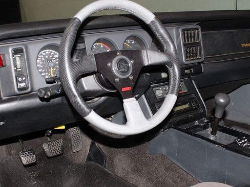 Used 1992 Pontiac Firebird Convertible RWD image 6