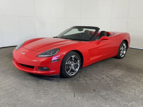 Used 2013 Chevrolet Corvette Convertible w/ 3LT Preferred Equipment Group image 4