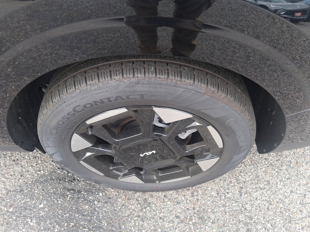 Certified 2026 Kia Carnival FWD image 12