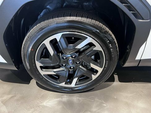 Used 2025 Subaru Forester Limited w/ Popular Package AWD/4WD image 10