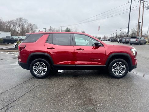 Used 2025 GMC Terrain Elevation image 8