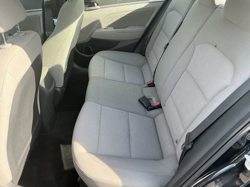 Used 2020 Hyundai Elantra SEL image 9
