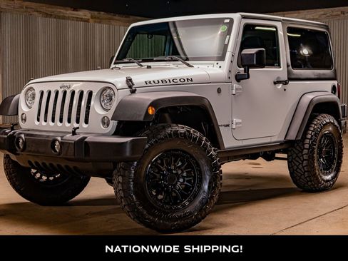 Used 2018 Jeep Wrangler Rubicon w/ Power Convenience Group image 4