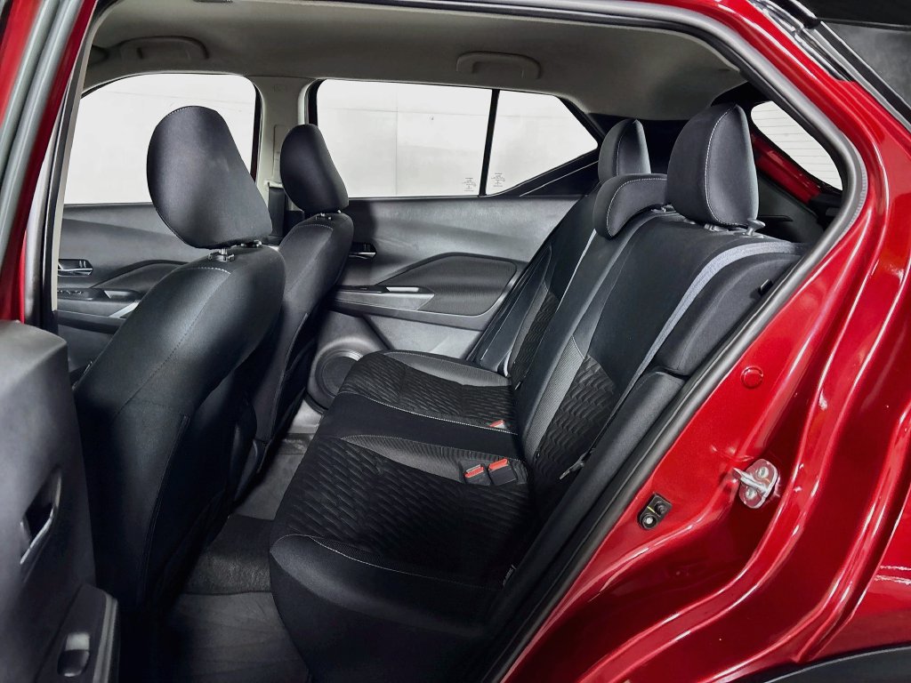 Used 2023 Nissan Kicks SV FWD image 19