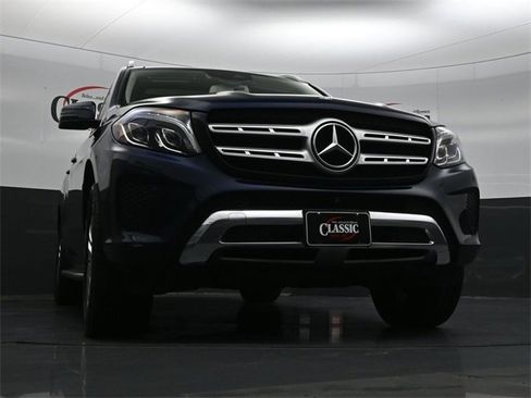 Used 2017 Mercedes-Benz GLS 450 4MATIC image 19