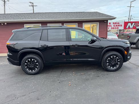 Used 2025 Chevrolet Traverse Z71 w/ Enhanced Driving Package image 4