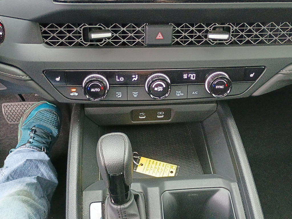Used 2023 Honda Accord EX image 19