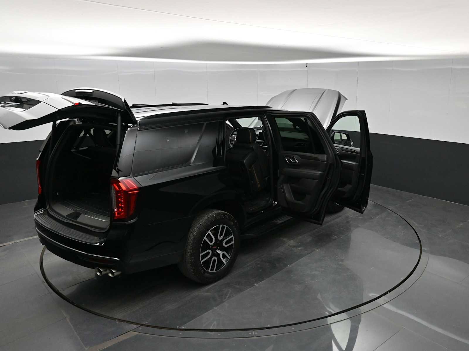 Used 2024 GMC Yukon AT4 AWD/4WD image 42