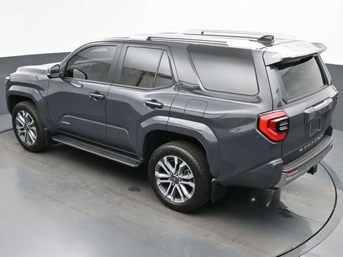 Used 2025 Toyota 4Runner Limited AWD/4WD image 43