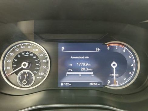 Used 2022 Genesis G70 3.3T image 39