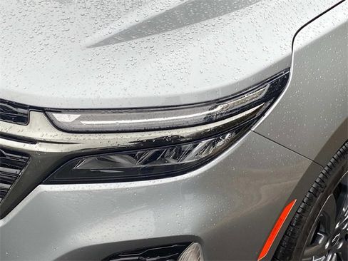 Used 2023 Chevrolet Equinox RS image 5