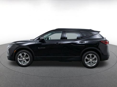 Used 2026 Chevrolet Blazer LT FWD image 4
