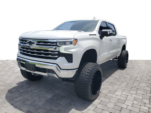 Used 2024 Chevrolet Silverado 1500 LTZ w/ LTZ Convenience Package II AWD/4WD image 3