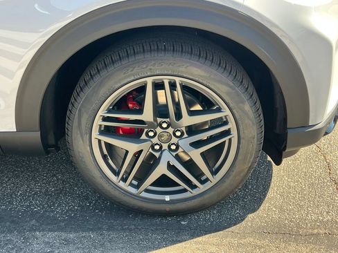 New 2026 Ford Explorer ST-Line w/ ST-Line Street Pack RWD image 12