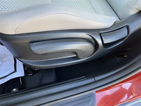 Used 2025 Kia Soul LX w/ LX Technology Package image 11