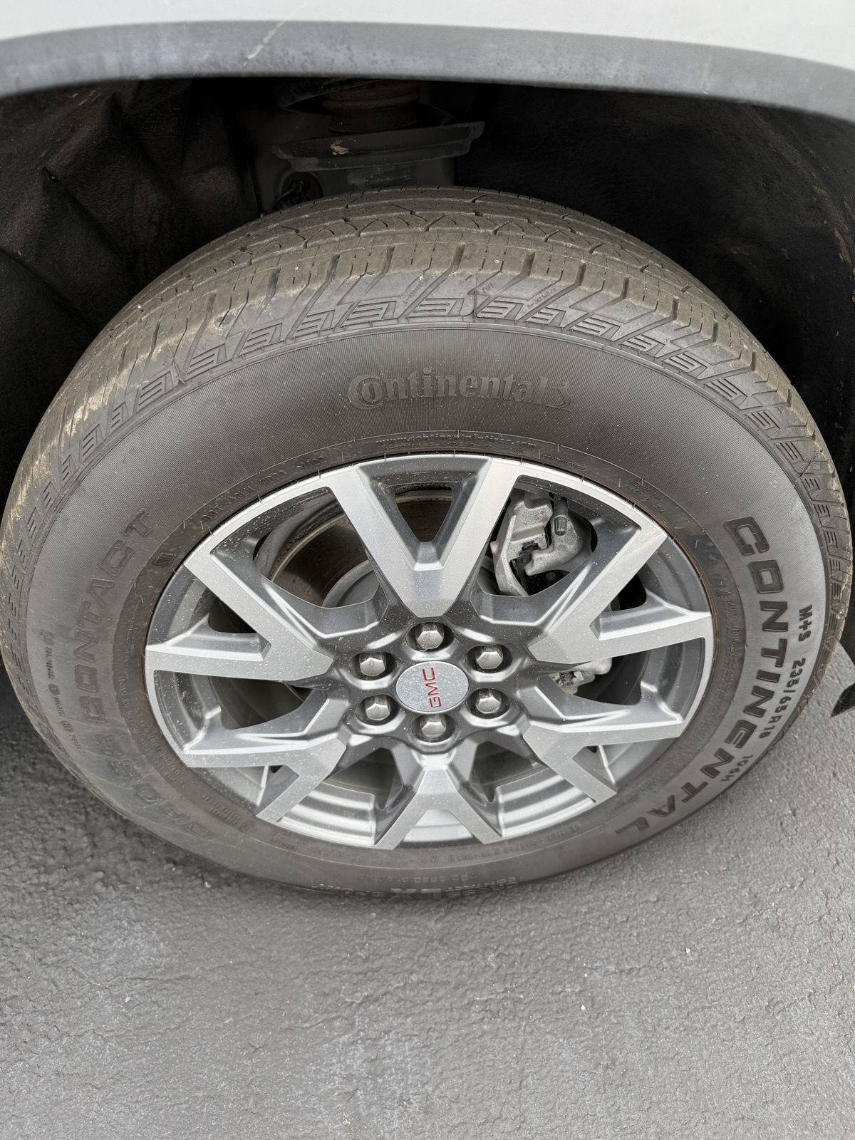 Used 2023 GMC Acadia SLT AWD/4WD image 9