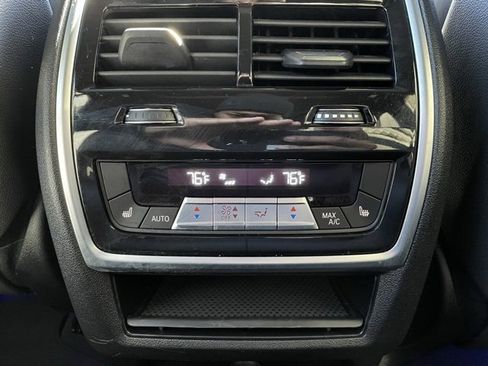 Used 2022 BMW X5 M50i image 27