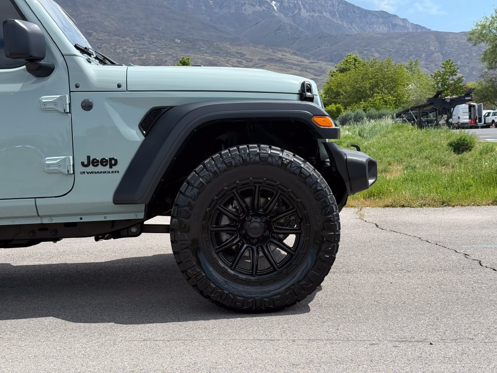 Used 2024 Jeep Wrangler Unlimited Sport AWD/4WD image 4