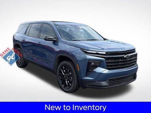 Used 2024 Chevrolet Traverse LS w/ Midnight/Sport Edition FWD image 1