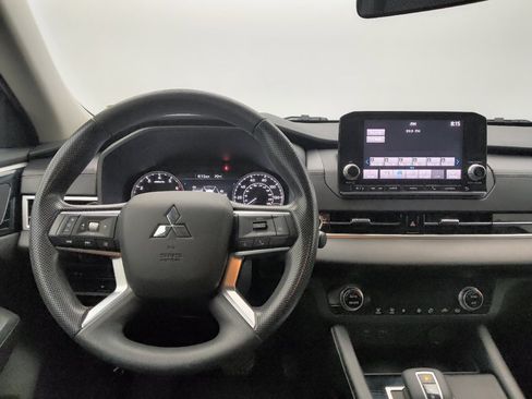 Used 2022 Mitsubishi Outlander ES AWD/4WD image 22
