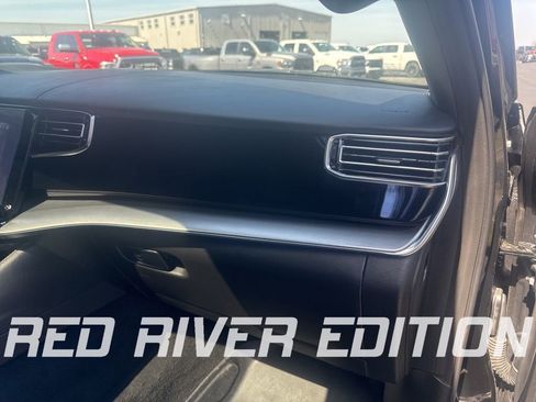 Used 2023 Jeep Wagoneer Series II image 20