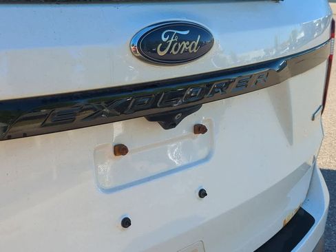 Used 2016 Ford Explorer Sport w/ Equipment Group 401A image 12
