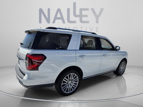 Used 2022 Ford Expedition Limited AWD/4WD image 4