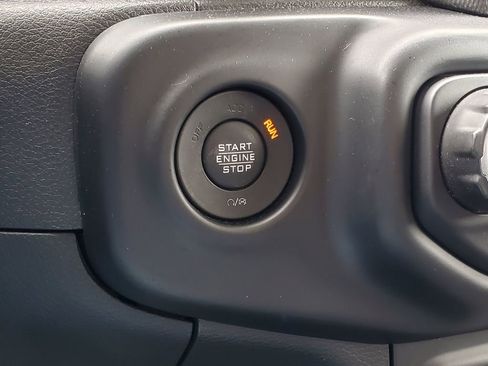 Used 2021 Jeep Wrangler Unlimited Sahara image 18