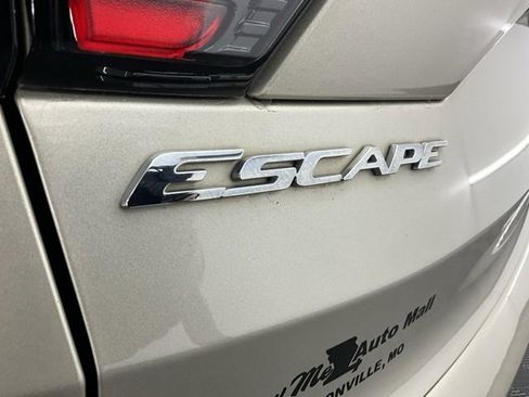Used 2017 Ford Escape SE w/ SE Cold Weather Package image 25