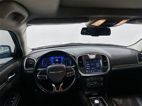 Used 2017 Chrysler 300 C w/ Safetytec Plus Group image 23