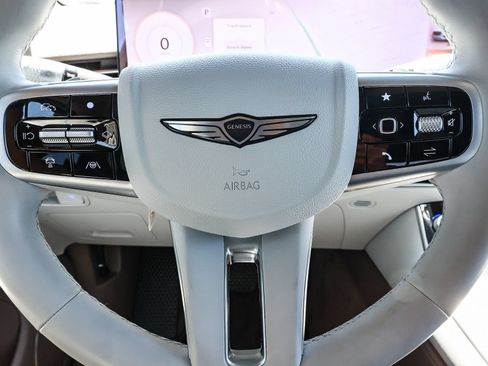 Used 2026 Genesis GV70 2.5T Advanced AWD/4WD image 24
